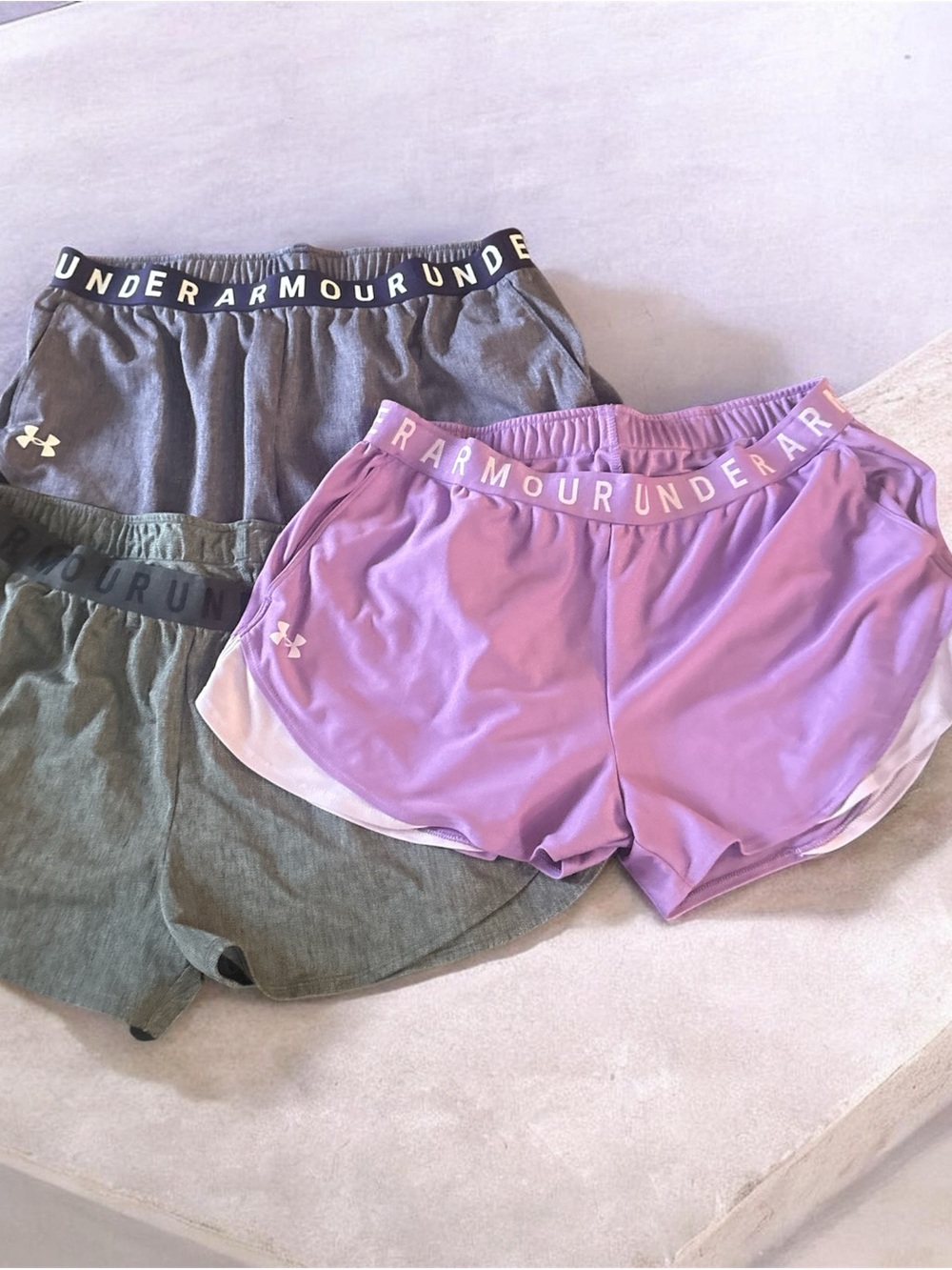 Under Armour Women’s 3 pack Athletic Shorts excellent condition